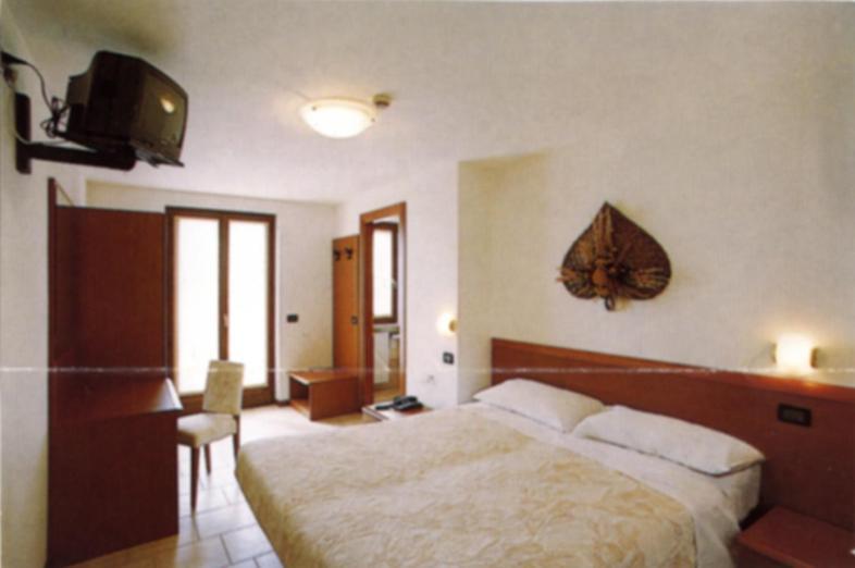 Hotel Scandola Bosco Chiesanuova Δωμάτιο φωτογραφία
