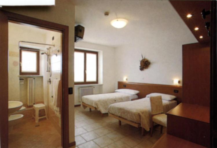 Hotel Scandola Bosco Chiesanuova Δωμάτιο φωτογραφία