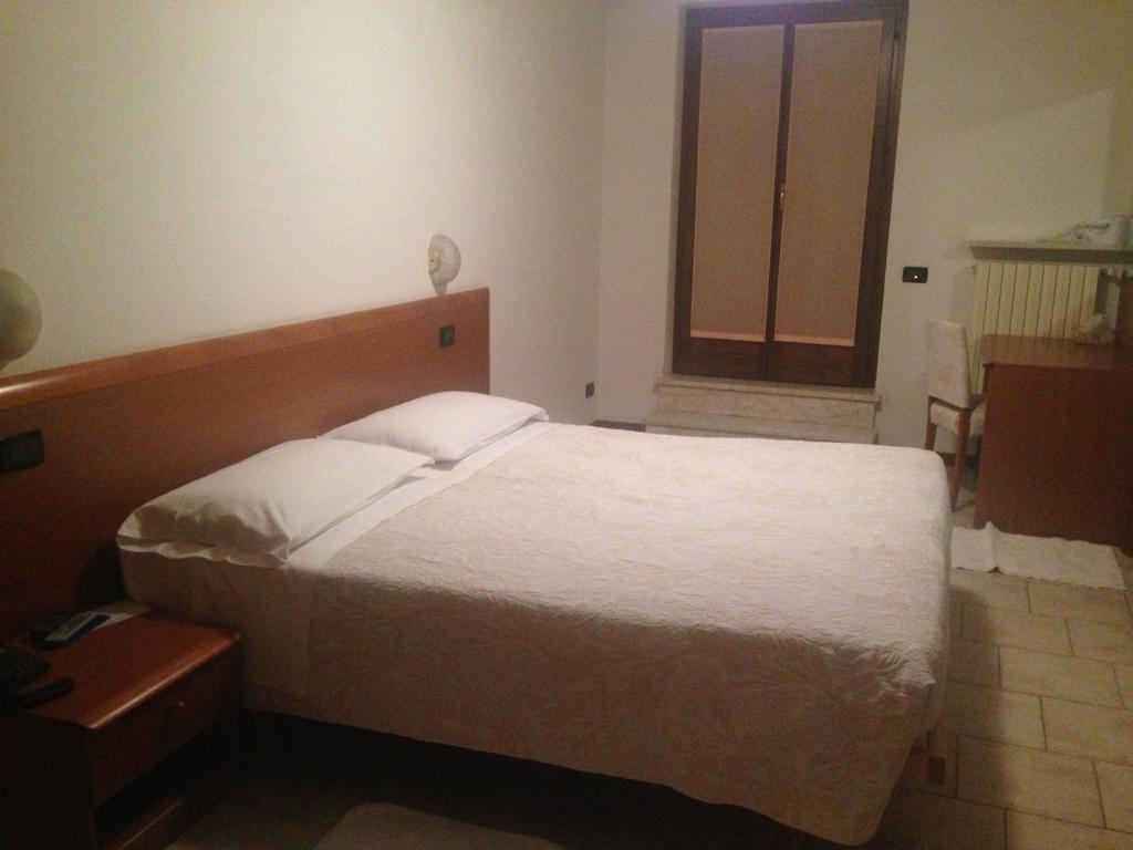 Hotel Scandola Bosco Chiesanuova Εξωτερικό φωτογραφία